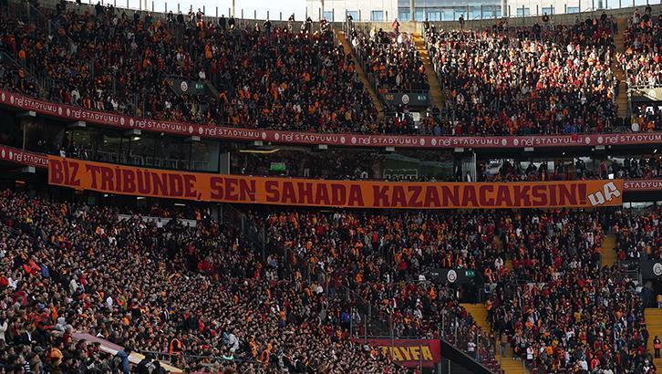 Galatasaray Taraftar Ndan Kombine Yenilemeye Yo Un Ilgi Fanatik