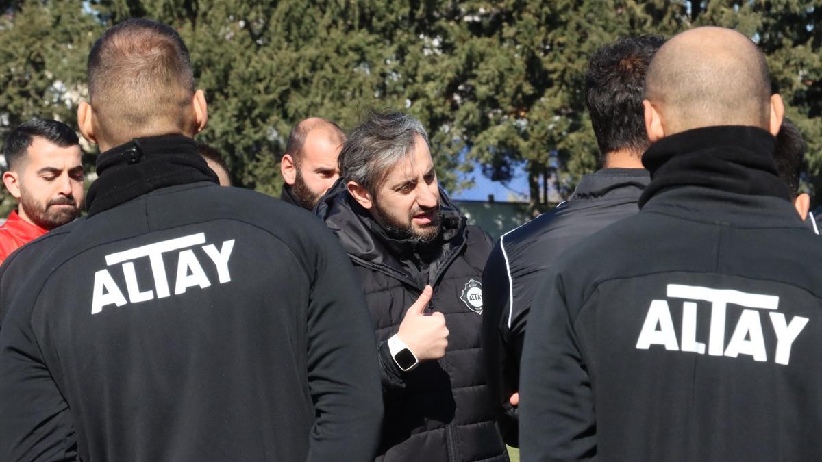 Altay Aykur Rizespor Kar S Nda Seri Pe Inde Futbol Haberleri Spor