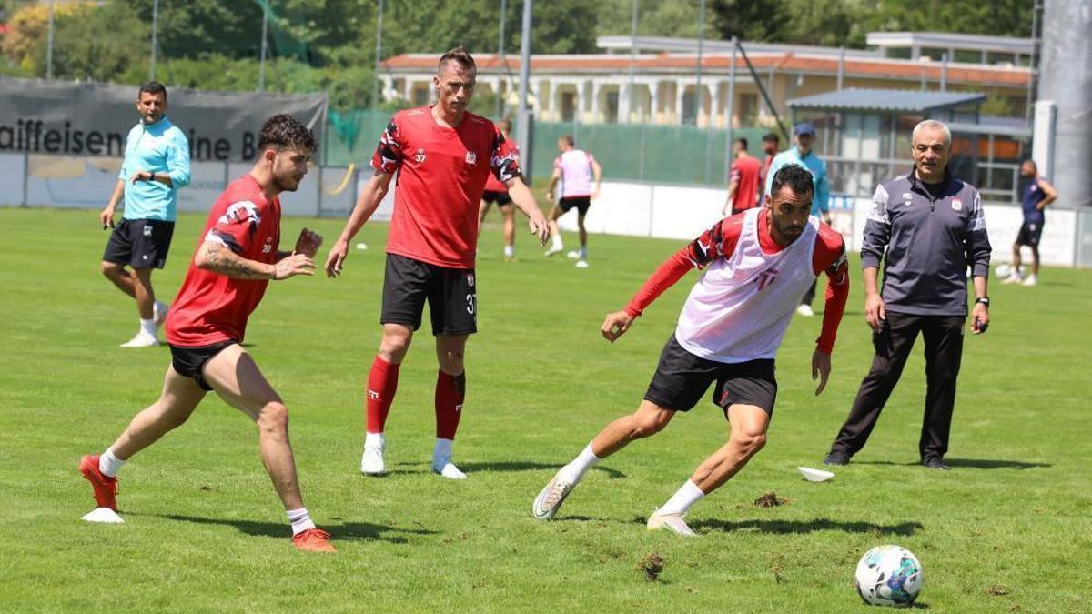 Sivasspor Da Yeni Sezon Haz Rl Klar S R Yor Futbol Haberleri Spor