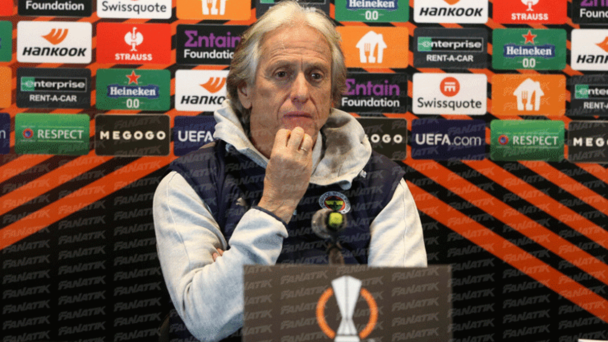 Fenerbah E Teknik Direkt R Jorge Jesus Avrupa Ligi Nin En Iyi