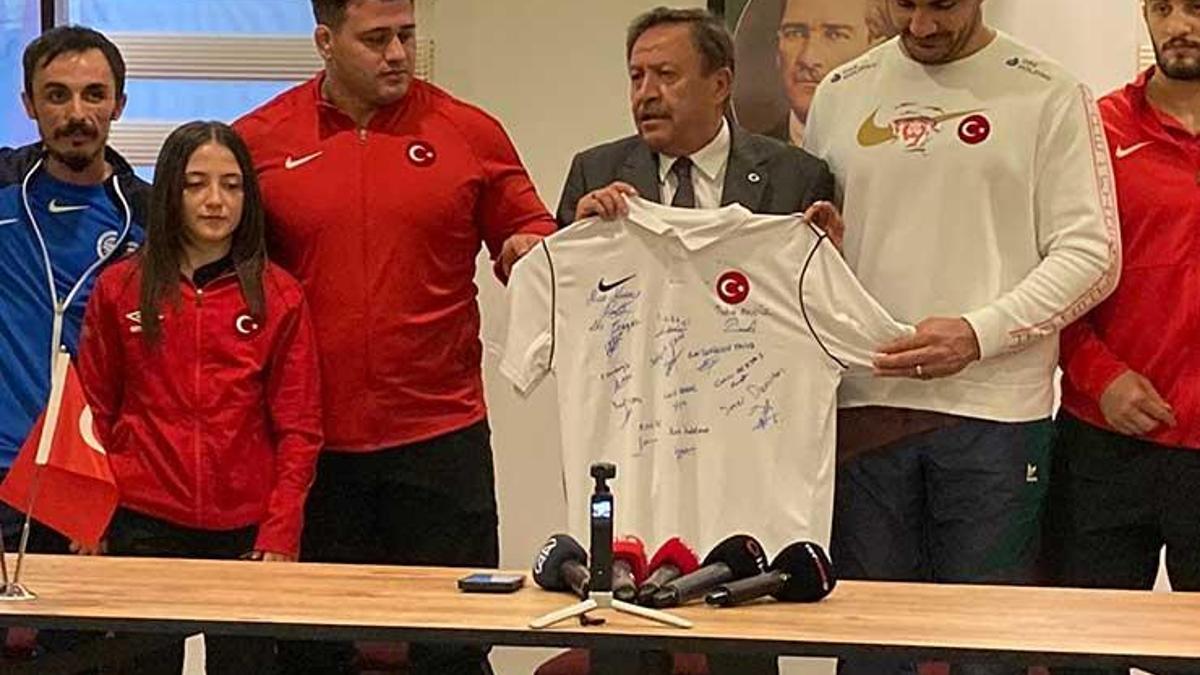 Şampiyon güreşçilerin sıradaki hedefi 2024 Paris Olimpiyatları