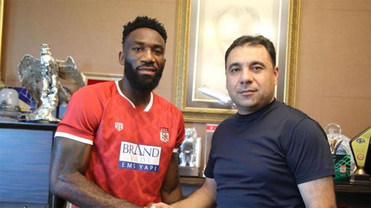 Aaron Appindangoye Y L Daha Sivassporda Fanatik Gazetesi S Per Lig