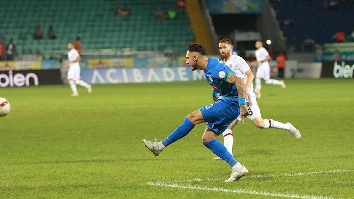 ÖZET Çaykur Rizespor Fatih Karagümrük maç sonucu 1 0 Rize