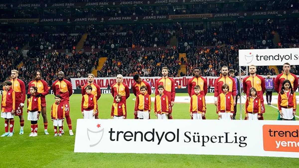 Galatasaray Da Okan Buruk Ne Teri Vuruyor Y Ld Z I In S Rpriz Karar