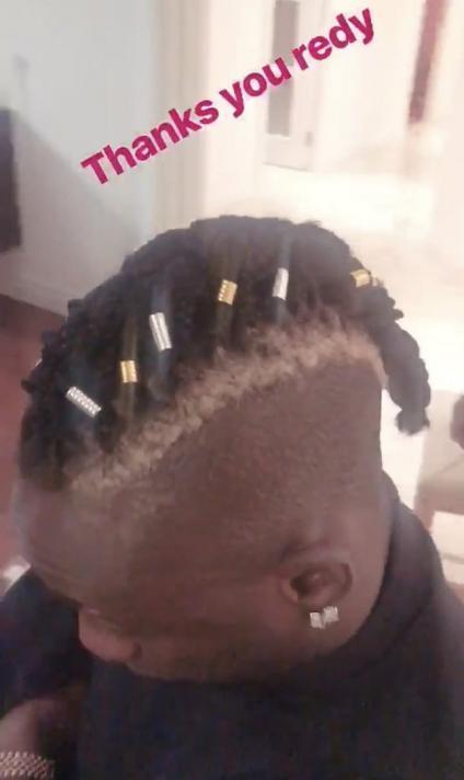 Mbaye Diagne de hazır saçları da