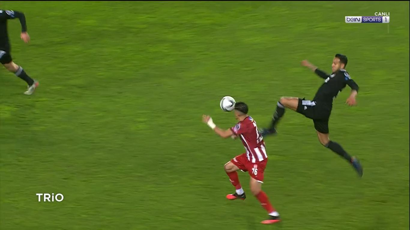 Sivasspor - Beşiktaş maçını Deniz Çoban yorumladı Penaltılar doğru mu