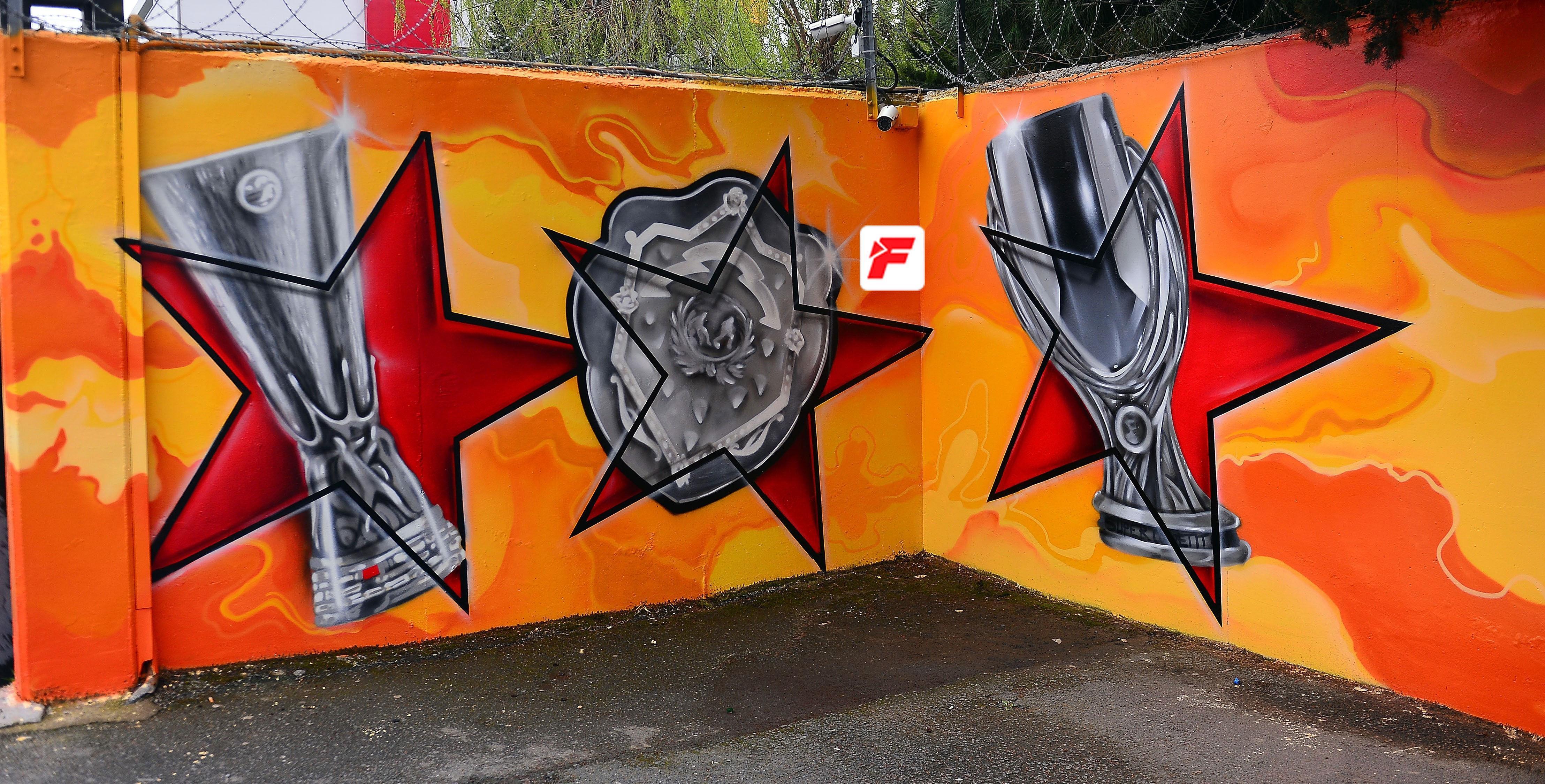 Florya Metin Oktay Tesisleri, grafitilerle süslendi
