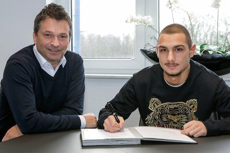 Schalke 04 Ahmed Kutucu ile sözleşme imzaladı