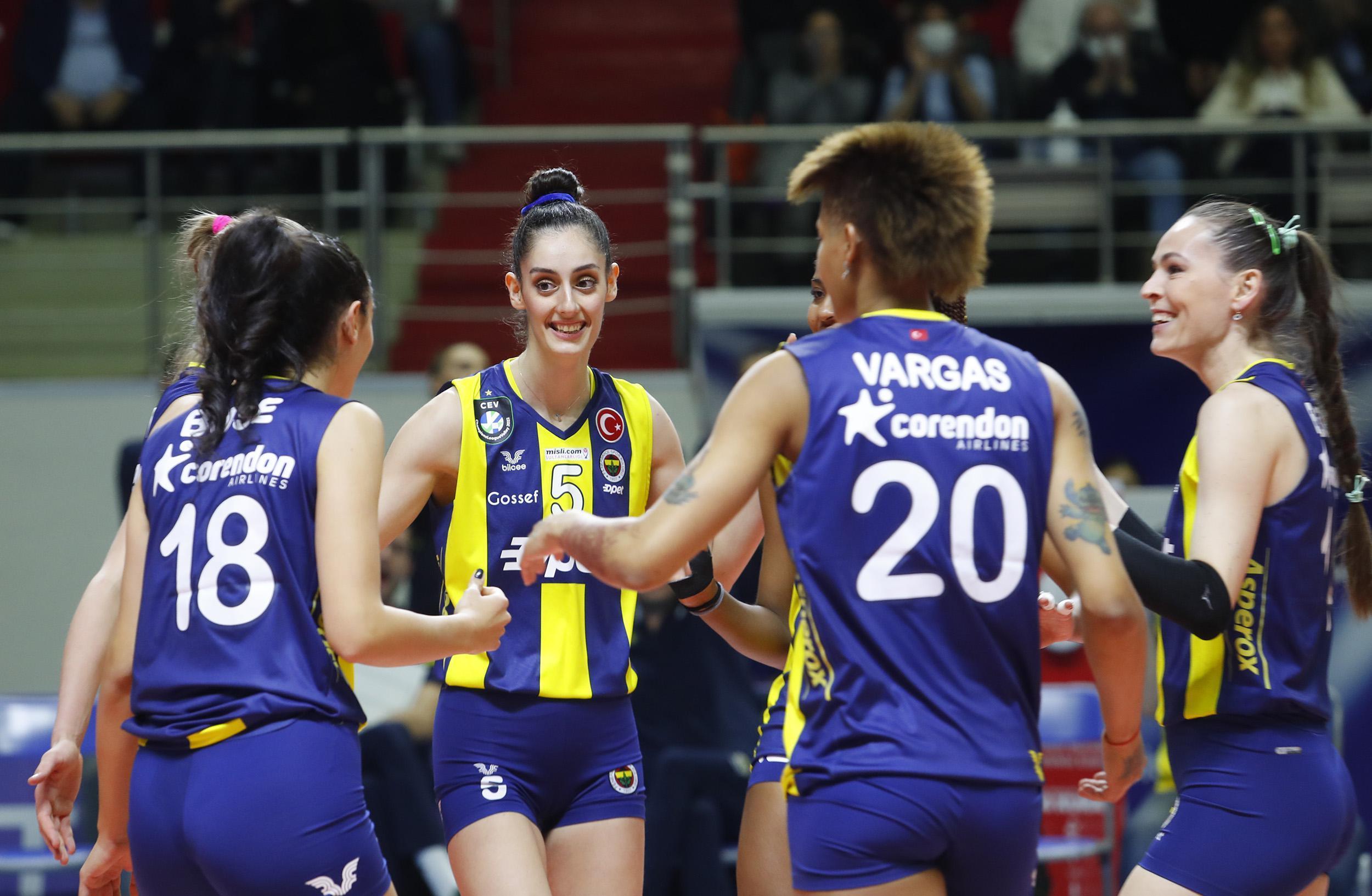Fenerbahçe Opet, Şampiyonlar Ligini namağlup zirvede tamamladı