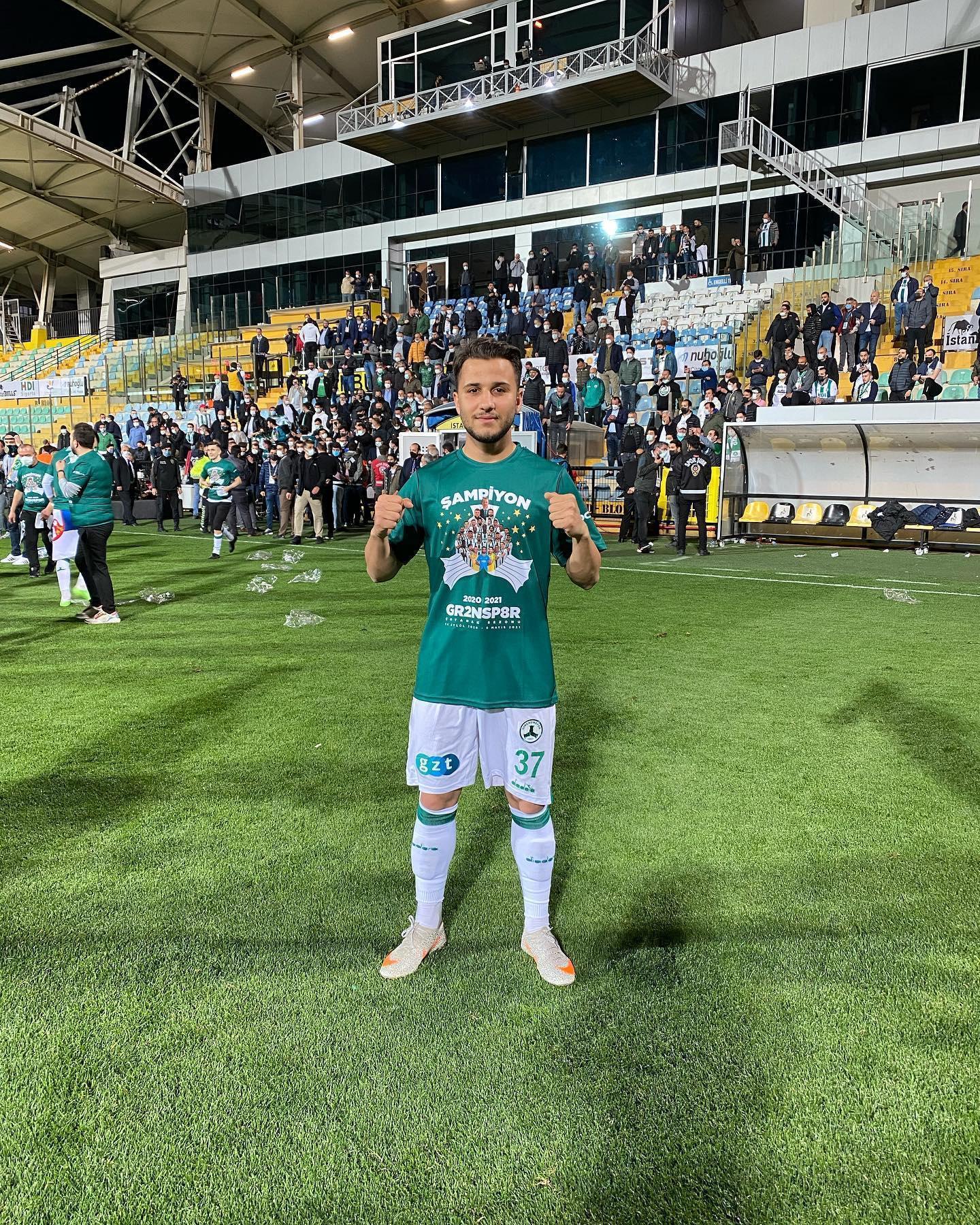Kerem Kalafat kimdir, kaç yaşında Kerem Kalafat nereli ve hangi takımlarda oynadı