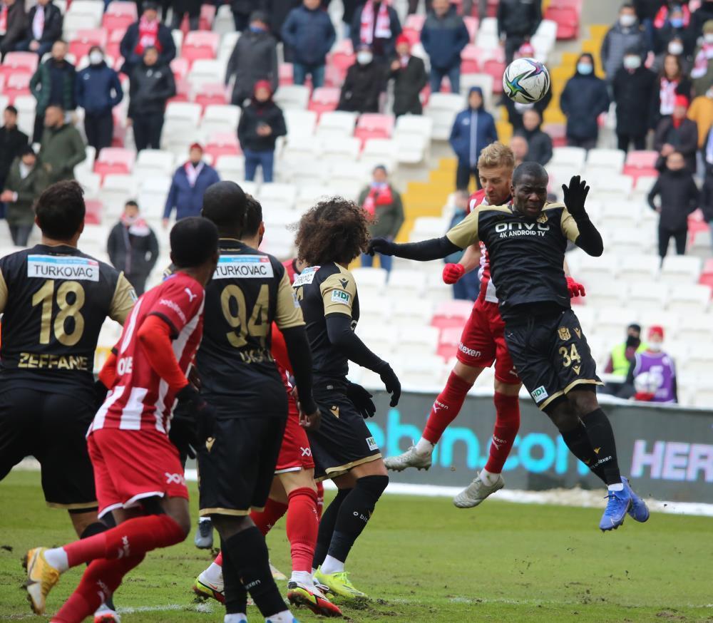 (ÖZET) Sivasspor - Yeni Malatyaspor maç sonucu: 2-1