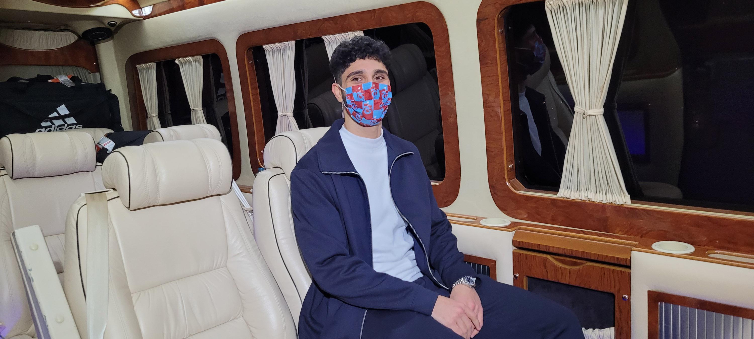 Trabzonsporun yeni transferi Emrehan Gedikli, imzaya geldi