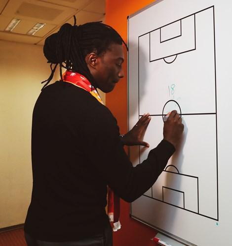 Son Dakika | Bafetimbi Gomis resmen Galatasarayda