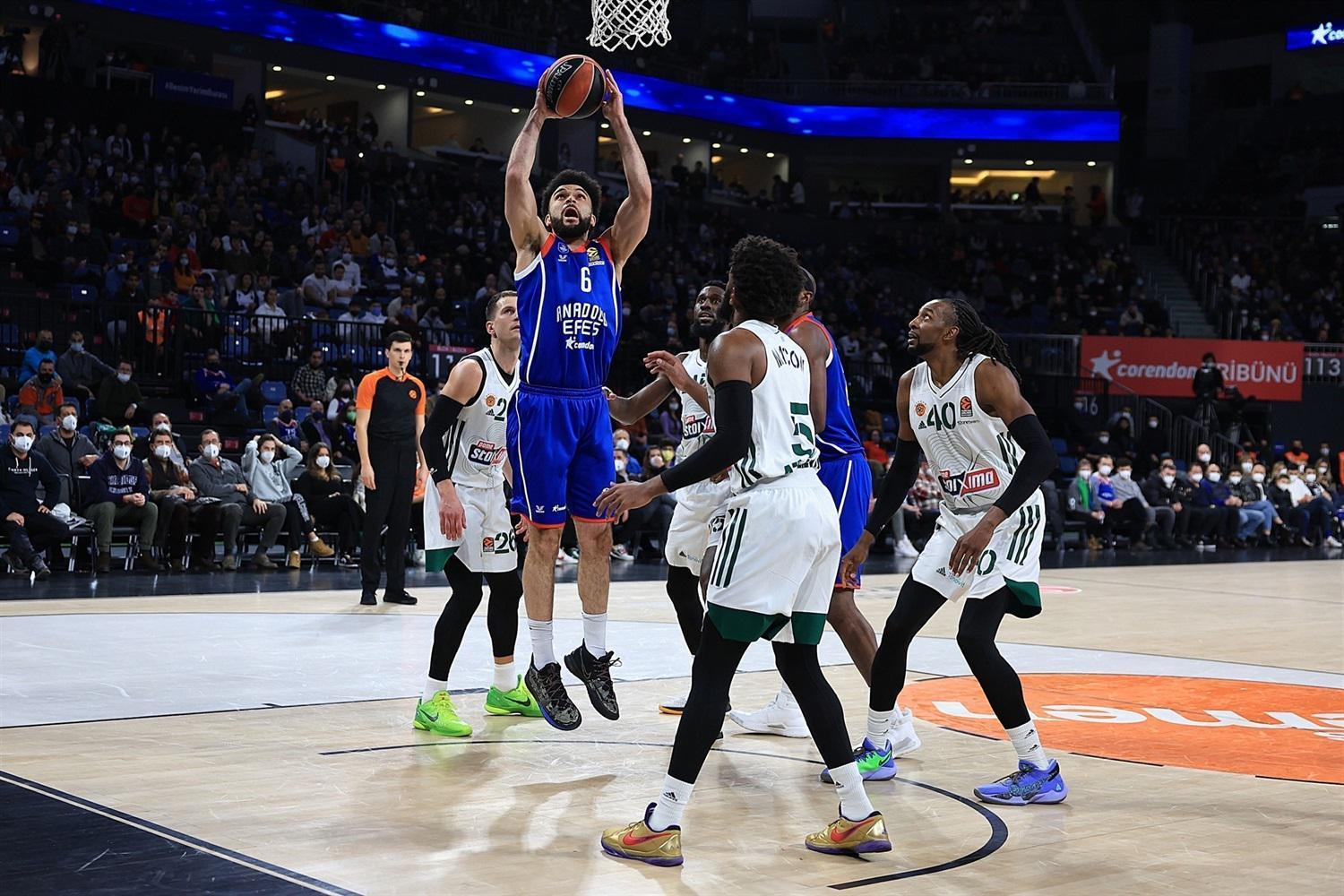 (ÖZET) Anadolu Efes - Panathinaikos OPAP maç sonucu: 82-81