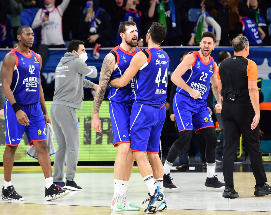 (ÖZET) Anadolu Efes - Panathinaikos OPAP maç sonucu: 82-81