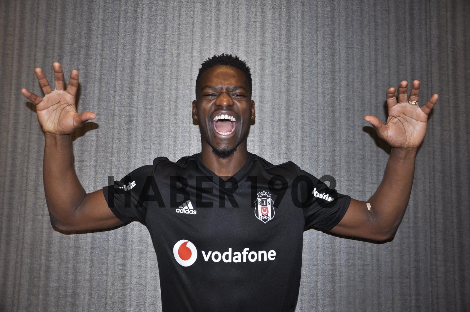 Flaş Yeni transfer İsimat Mirin Beşiktaş formasını giydi