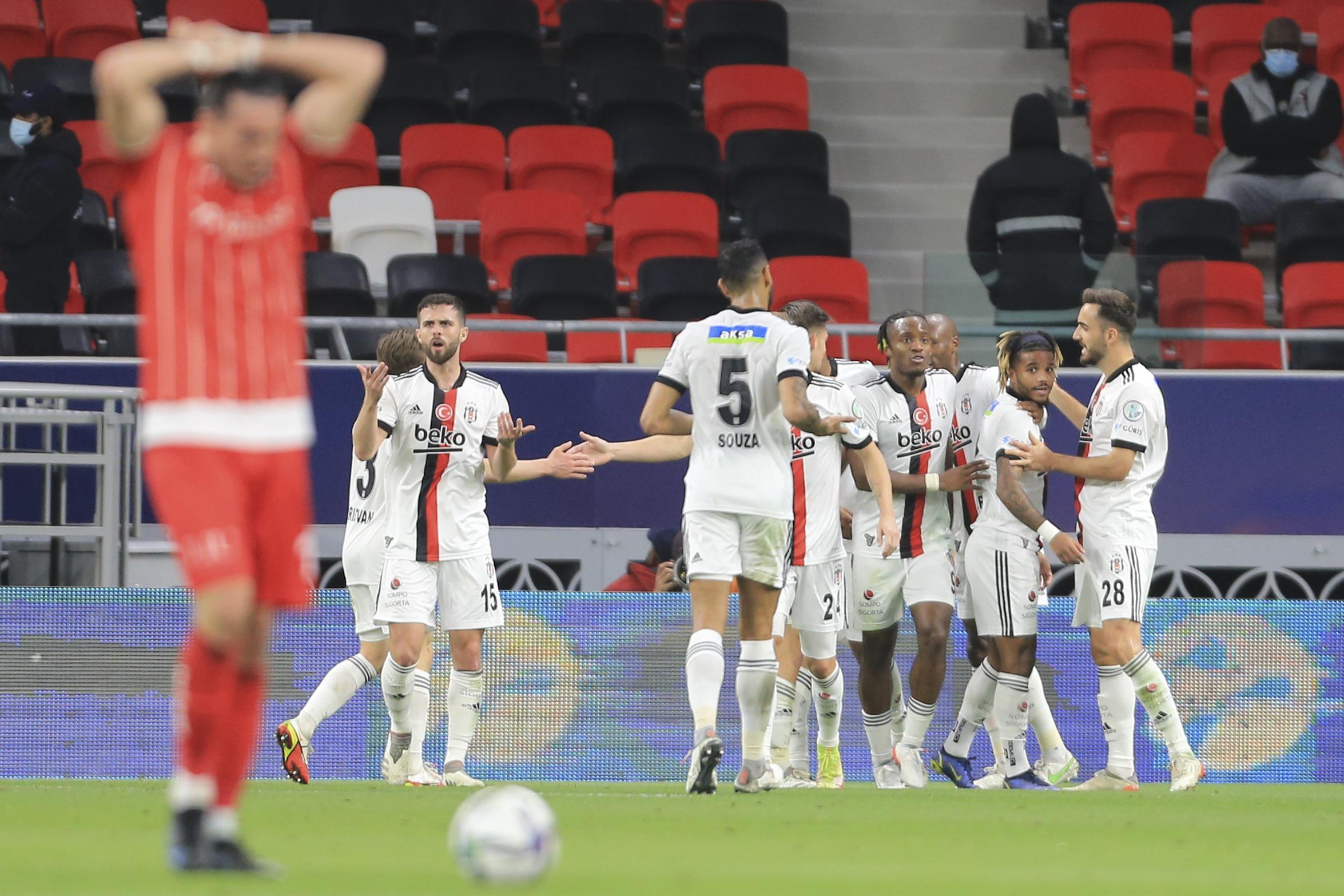 Süper Kupa Beşiktaşın (ÖZET) Beşiktaş - Antalyaspor Süper Kupa maç sonucu: 1-1 (Penaltılar: 4-2)