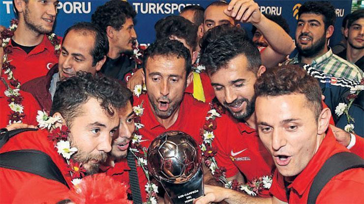 2018e Fenerbahçe başkanı Ali Koç ve Başakşehirli Arda Turan damga vurdu