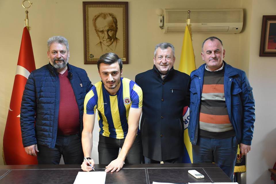 Menemenspor, Mahmut Bilir ve Hüseyin Çolakı transfer etti