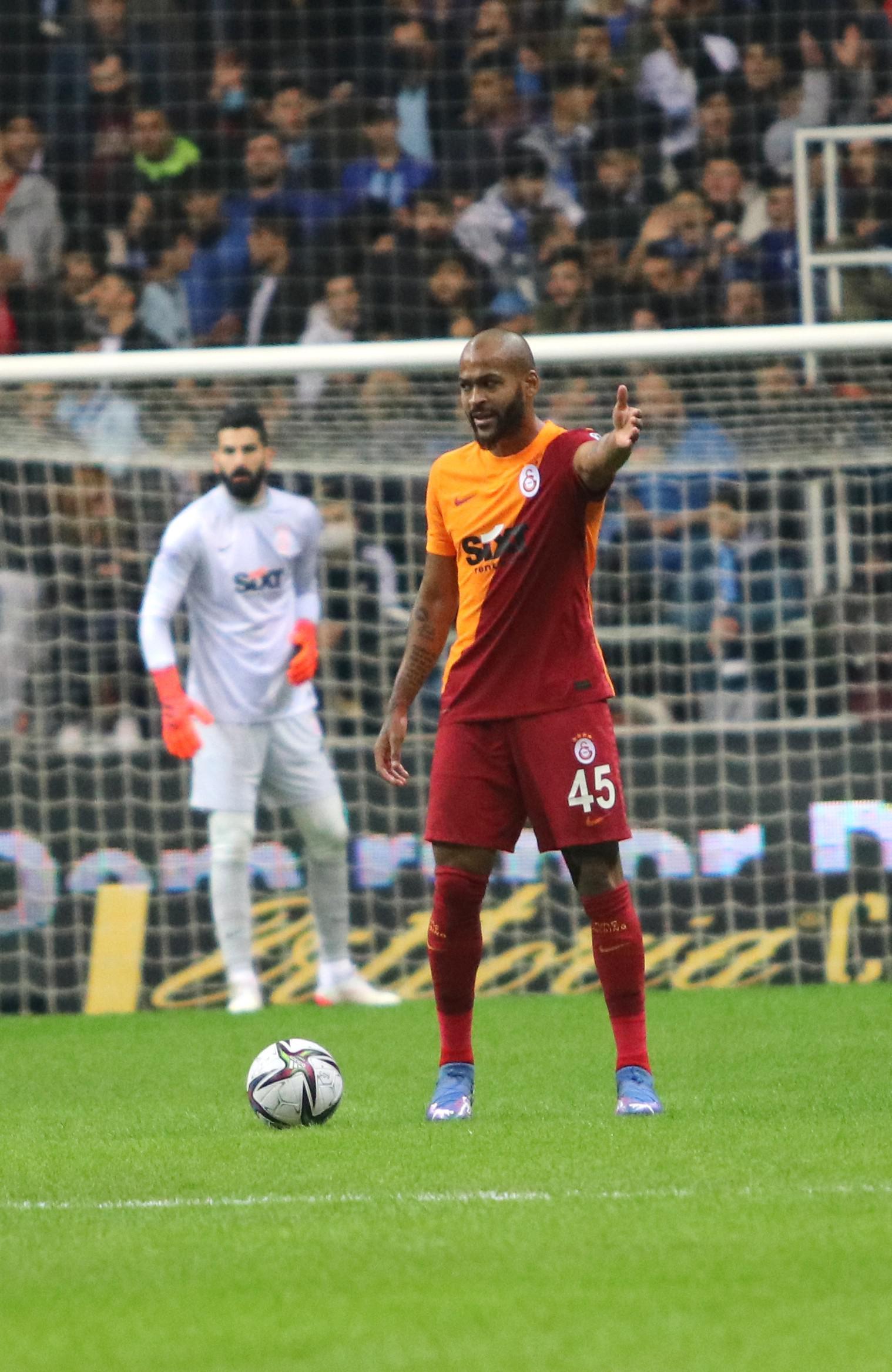 Adana Demirspor - Galatasaray maç sonucu: 2-0 (Maçın Özeti ve Golleri)