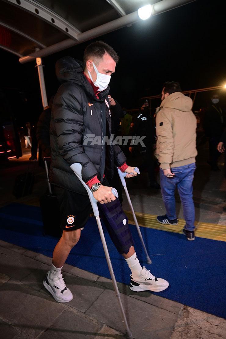 Son dakika: Galatasaraya Muslera şoku