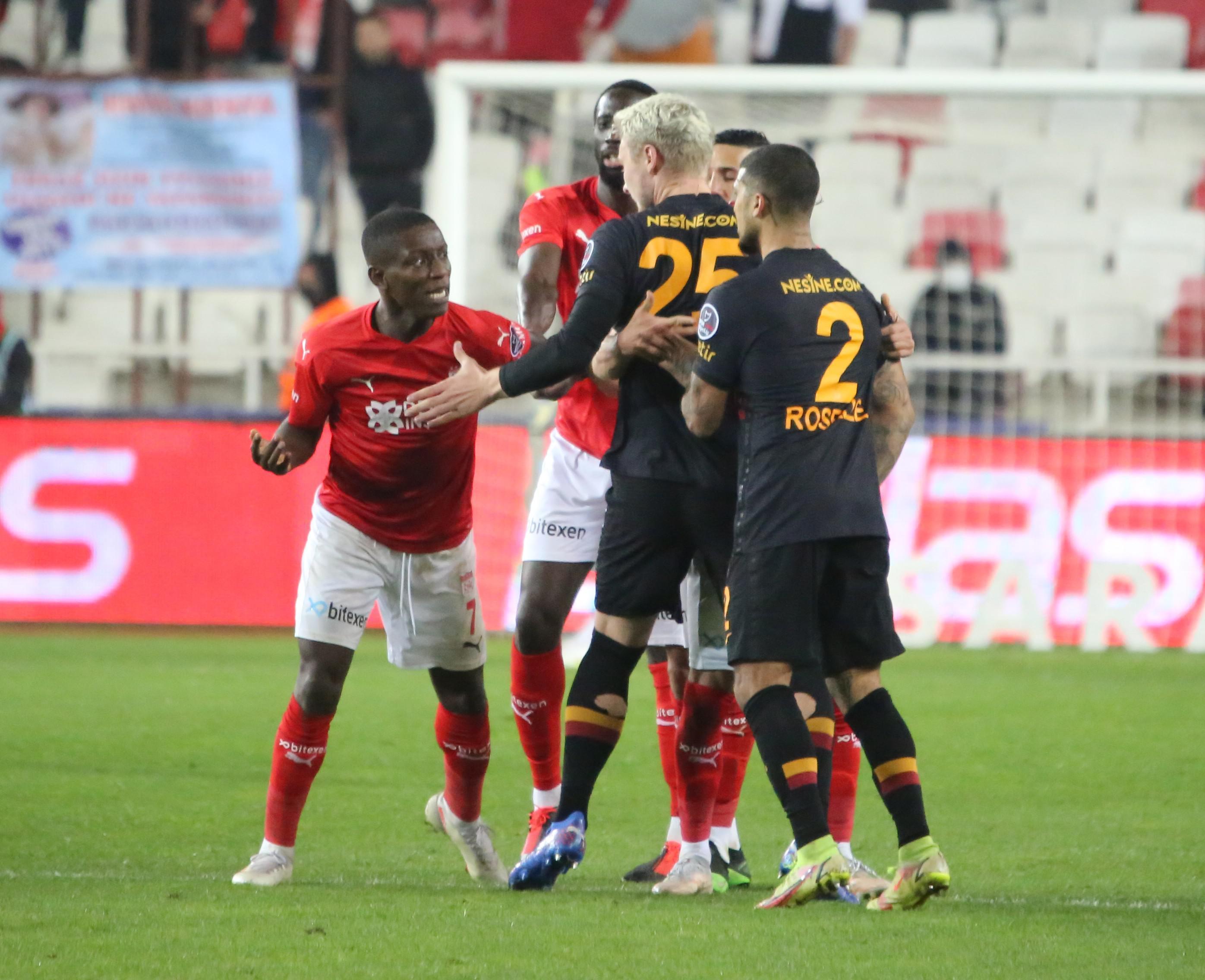 (ÖZET) Sivasspor - Galatasaray maç sonucu: 1-0