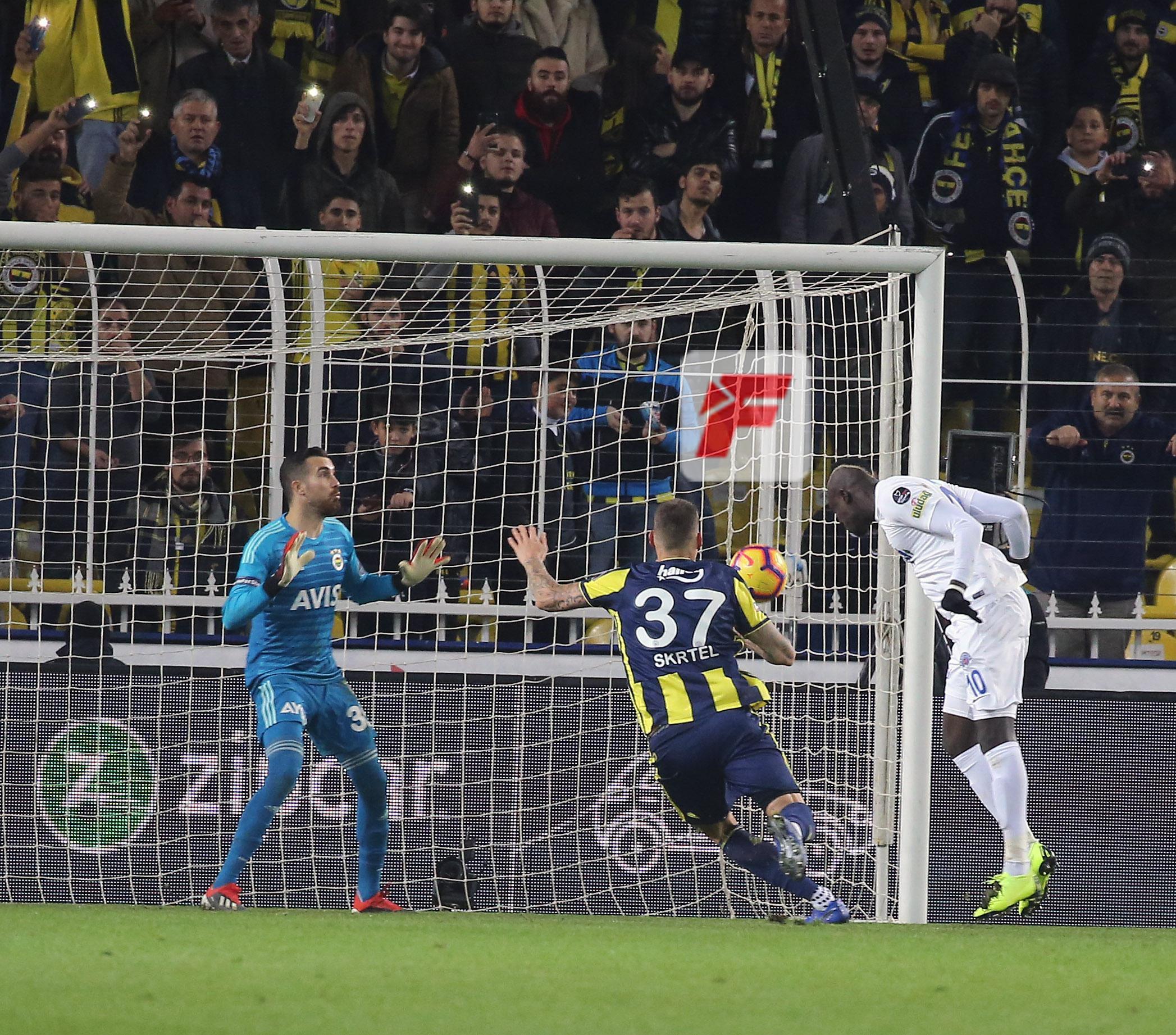 (ÖZET) Fenerbahçe - Kasımpaşa maç sonucu: 2-2