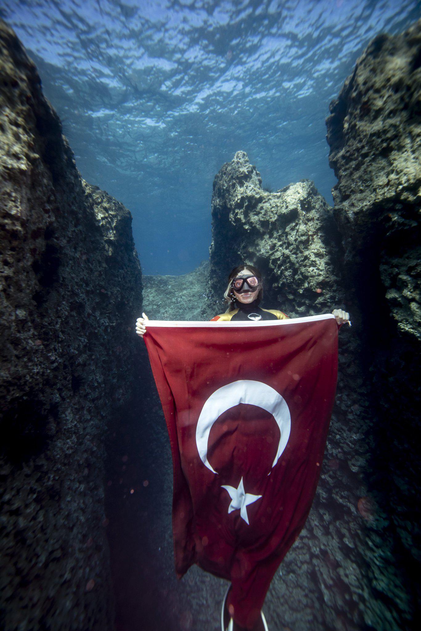Şahika Ercümen dünya rekoru kırdı