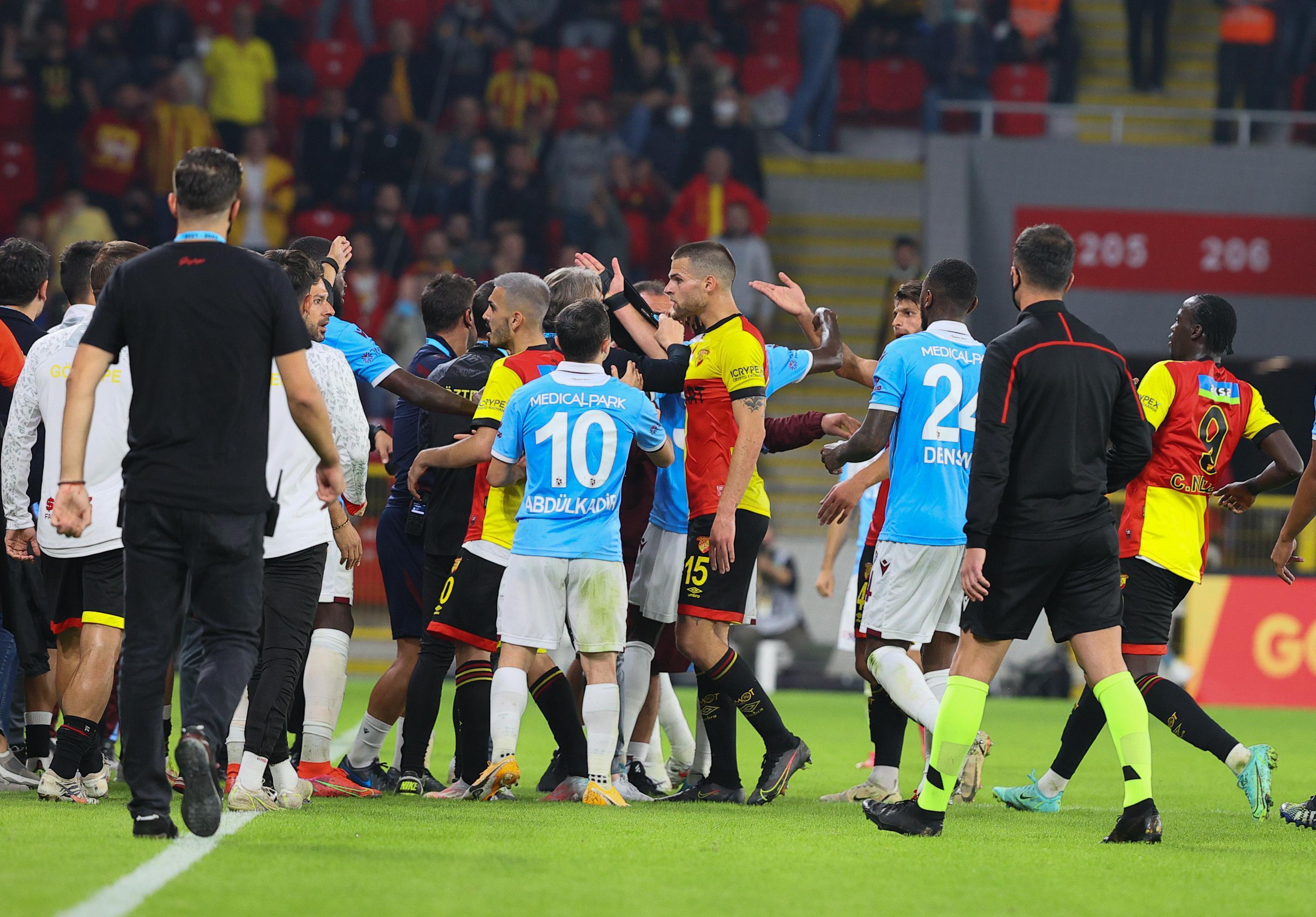 (ÖZET) Göztepe-Trabzonspor maç sonucu: 0-1