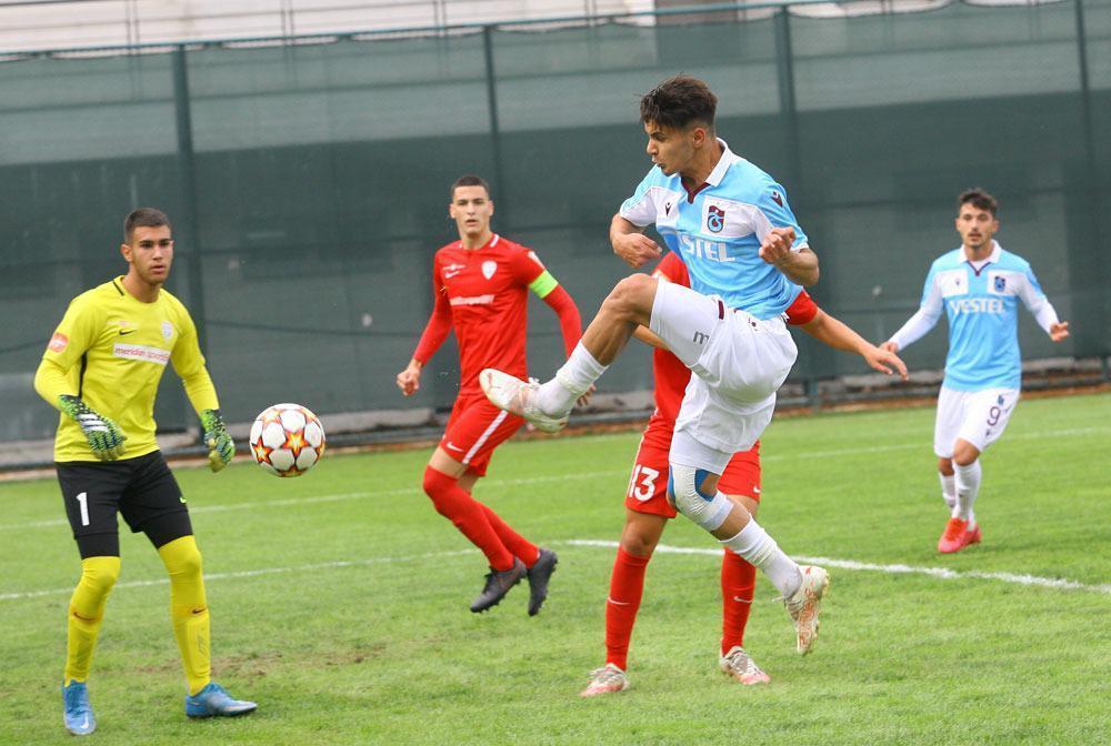 UEFA Gençlik Liginde Trabzonspor, Zvijezda 09u 2-0la geçti