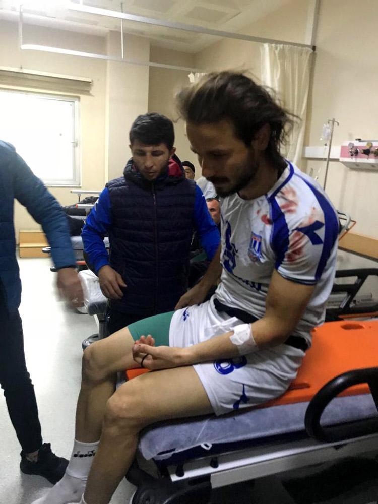 Amatör Küme maçında futbolcu ölümden döndü