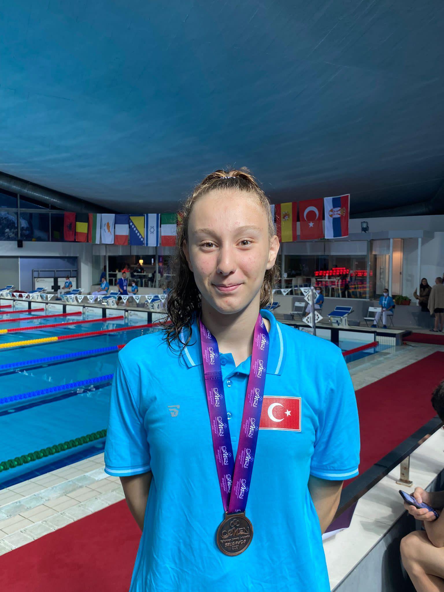 Talya Erdoğan, Comen Cupta 400 metre serbestte zirvede