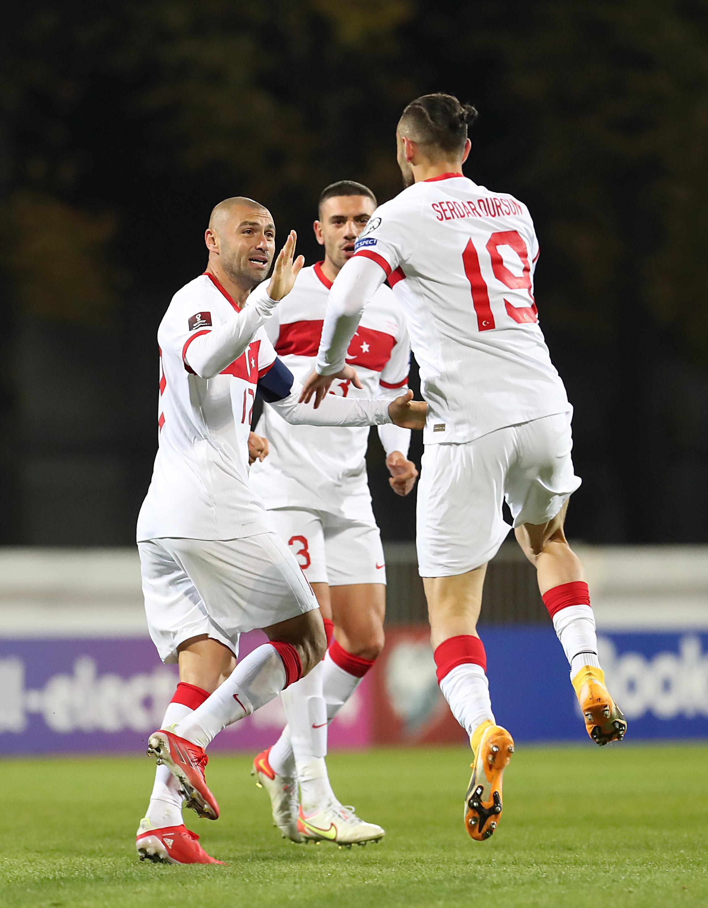 Serdar Dursun, ilk milli maçında ilk golünü attı