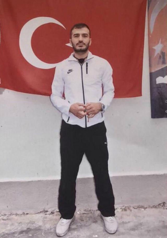 Cezaevinde olan oyuncu Ufuk Bayraktardan ilk poz