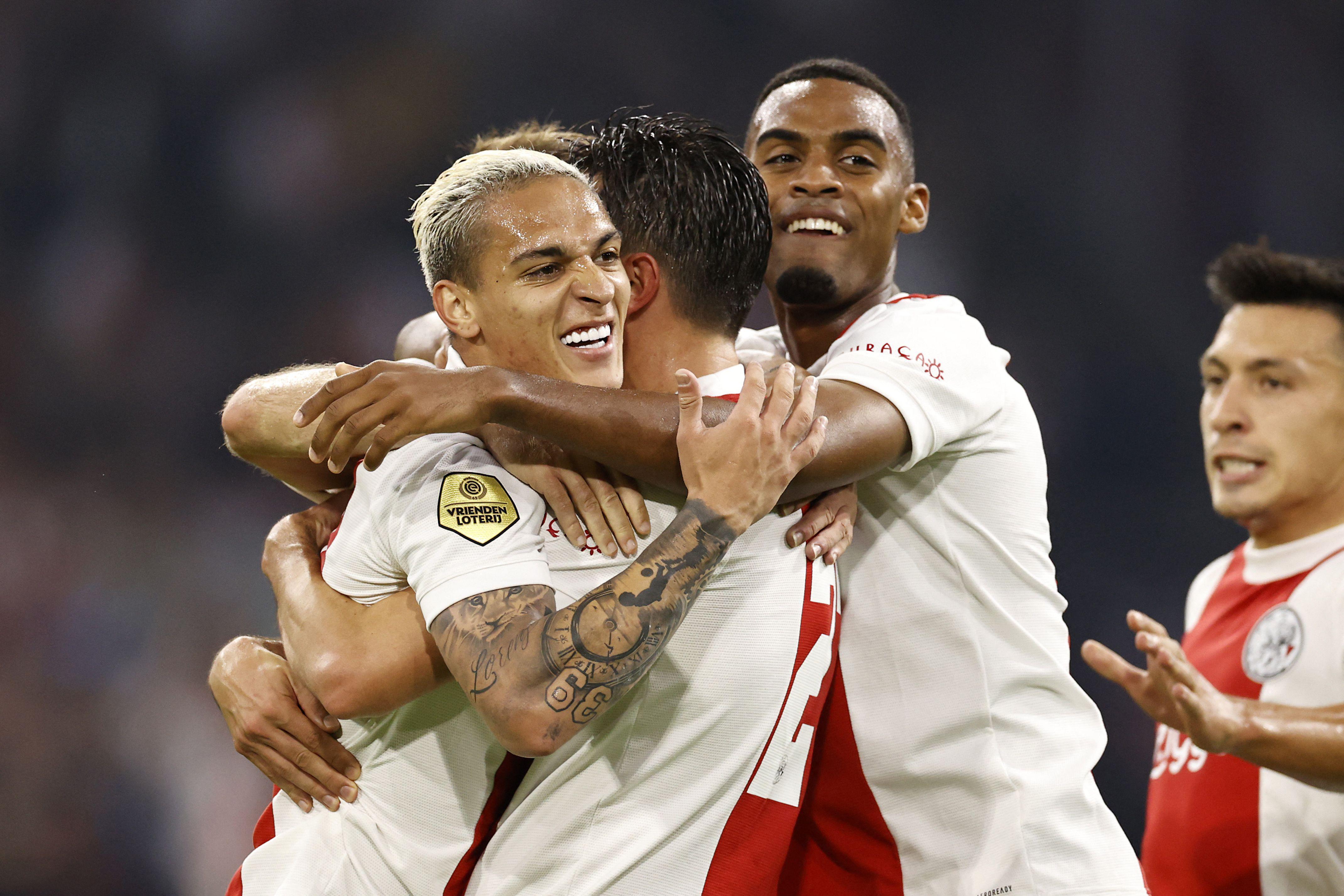 Beşiktaşın rakibi Ajax, Groningeni rahat geçti