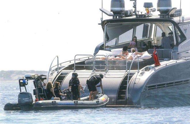 Ronaldonun teknesine şok baskın