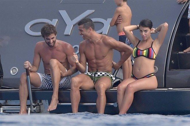 Ronaldonun teknesine şok baskın