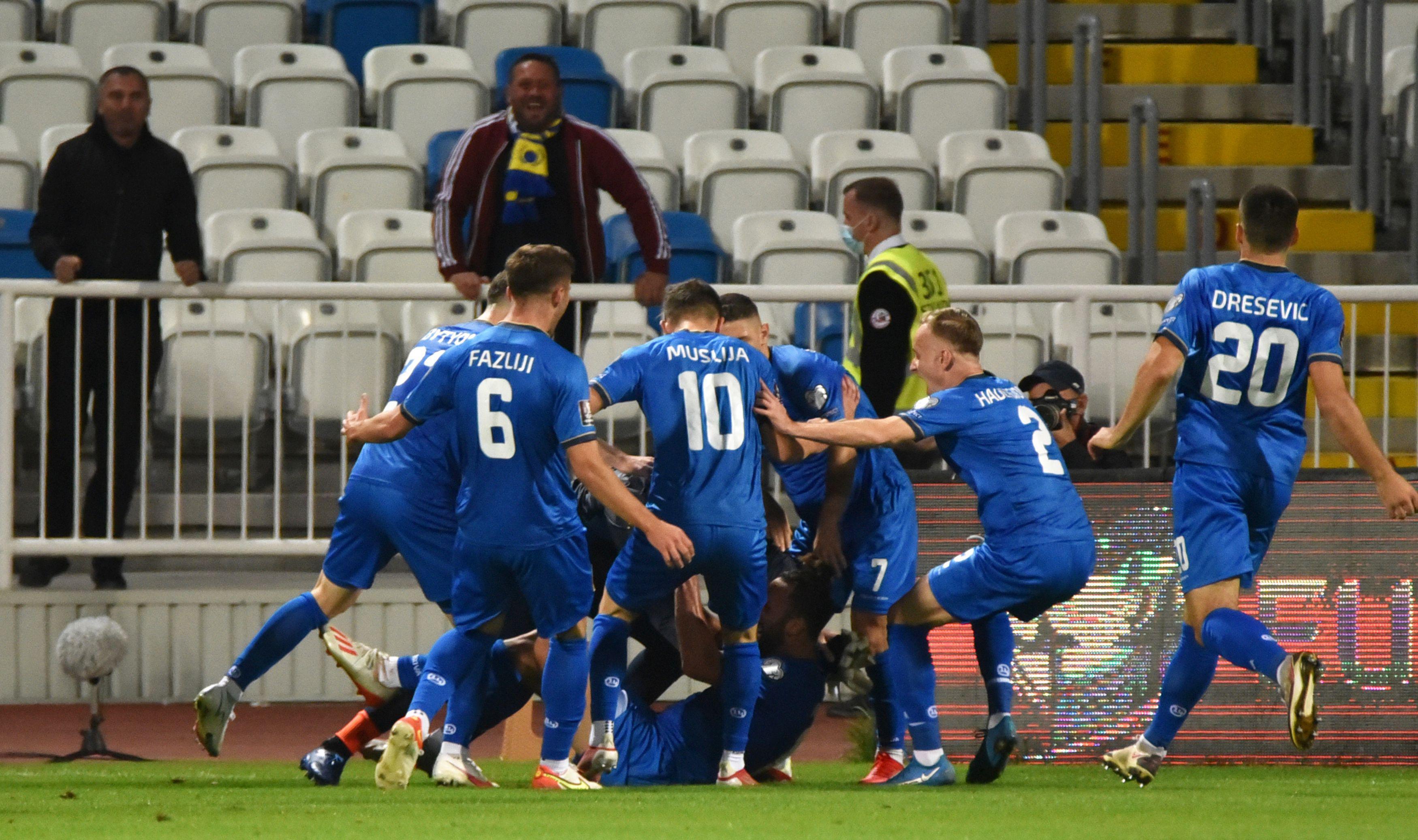 Puanı Vedat Muriqi getirdi Kosova-Yunanistan maç sonucu: 1-1