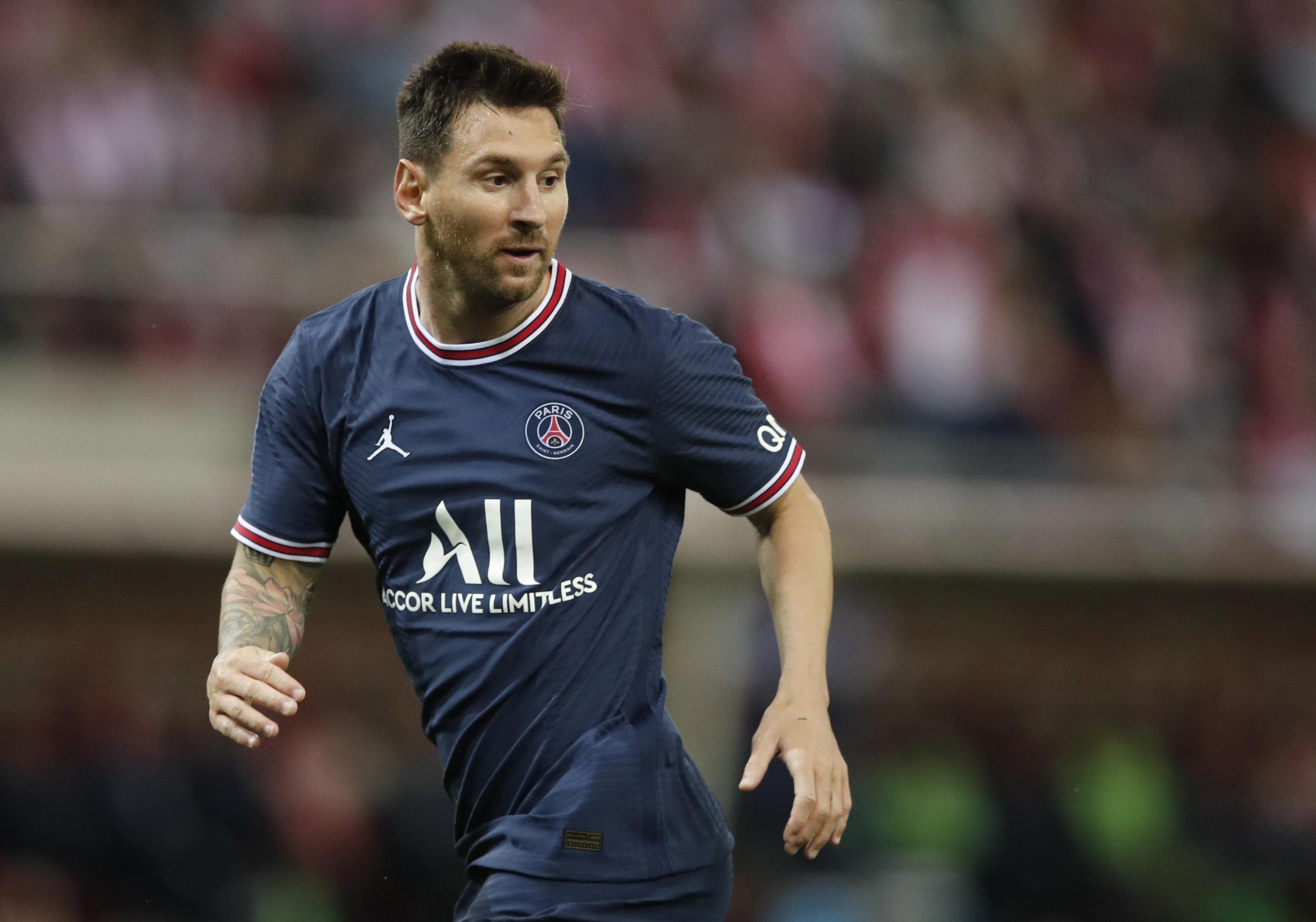Messi PSG formasıyla ilk maçına çıktı ÖZET Reims - PSG maç sonucu: 0-2