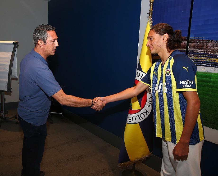 Son dakika Fenerbahçe haberi: Fenerbahçe, Emir Ortakaya transferini açıkladı