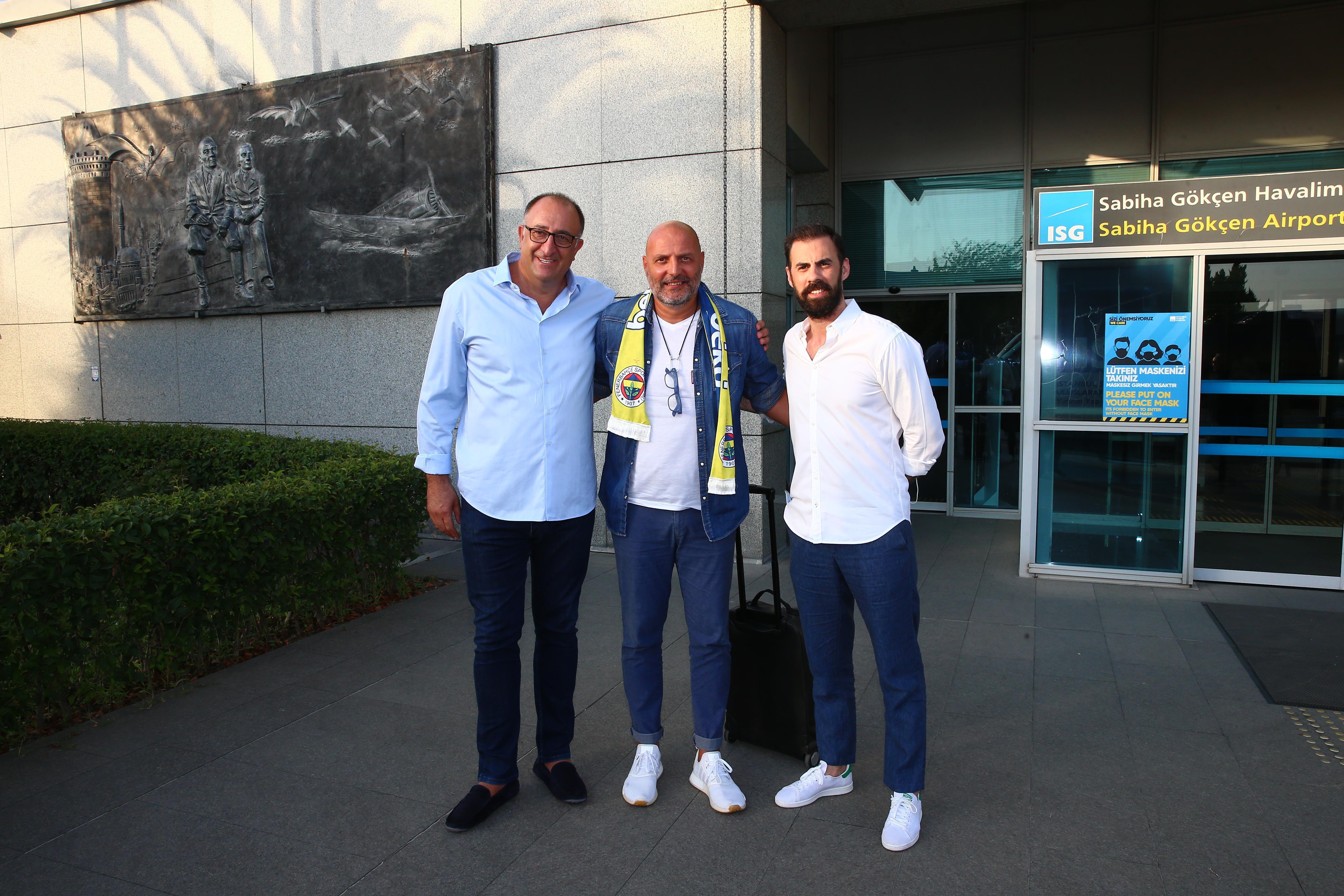 Son dakika Fenerbahçe haberi: Aleksandar Djordjevic, İstanbula geldi