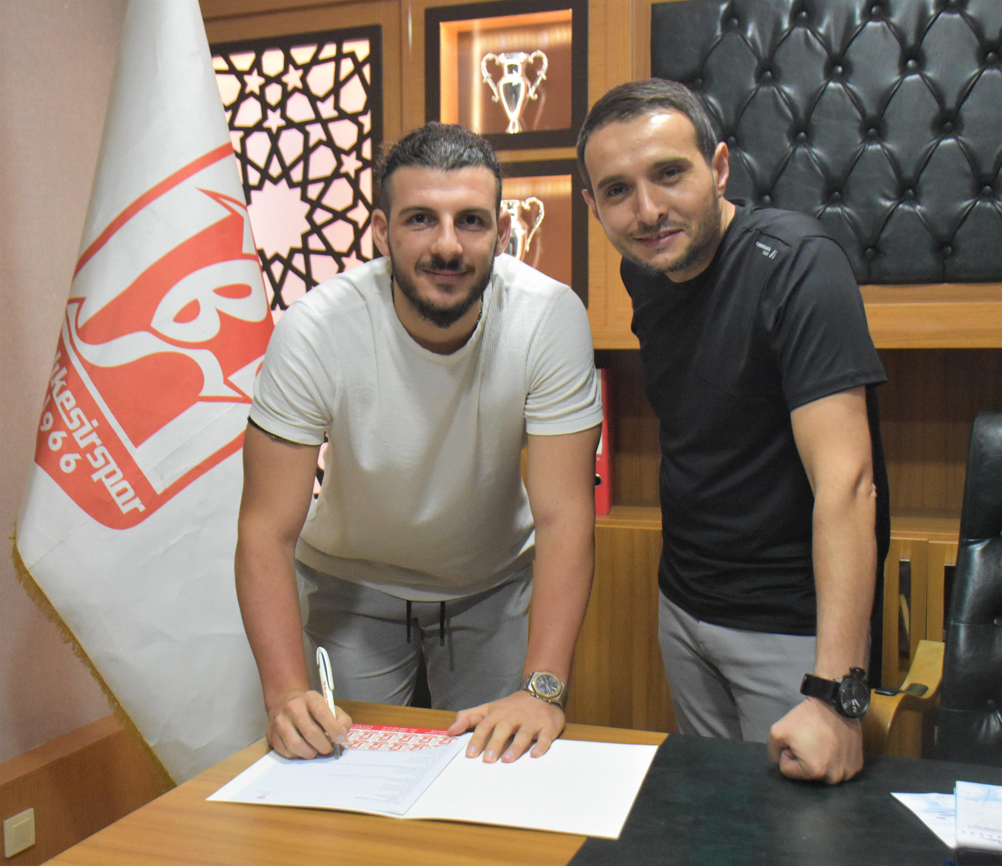 Balıkesirspor, Sedat Dursun ve Cumali Bişi ile 1 sözleşme yeniledi