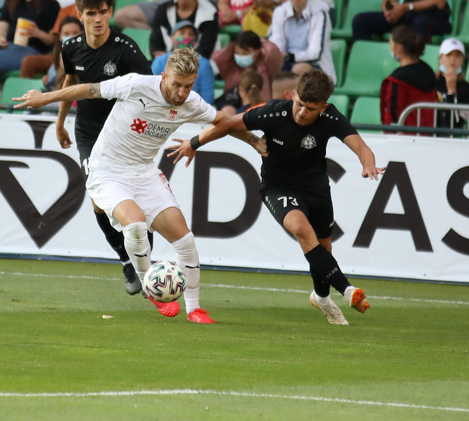 Sivasspor avantajı kaptı (ÖZET) Petrocub - Sivasspor maç sonucu: 0-1