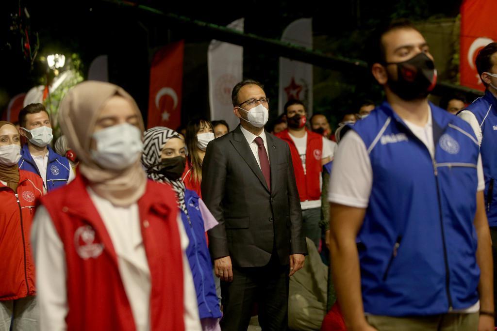 Bakan Kasapoğlundan milli sporculara destek ziyareti