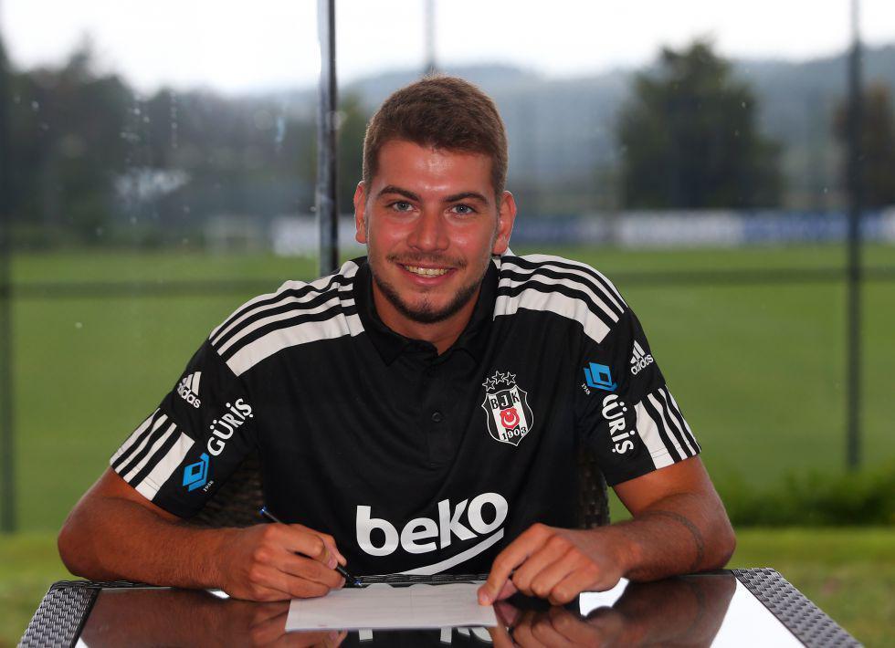 Son dakika BJK haberi Beşiktaştan 4 imza birden