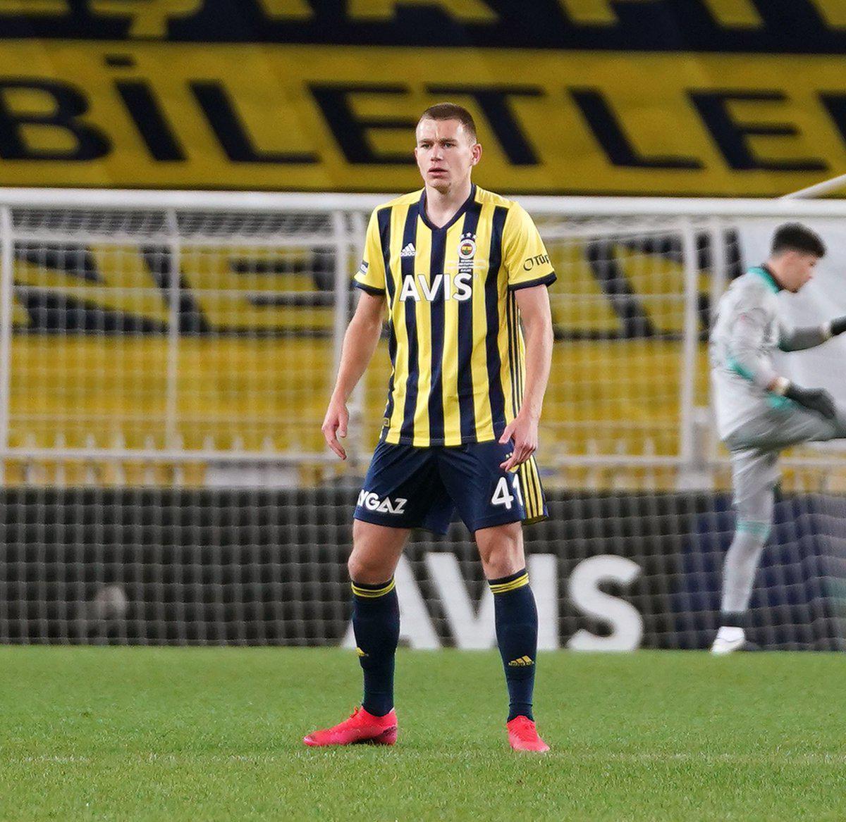 Fenerbahçe Attila Szalai için en az 20 milyon Euro istiyor