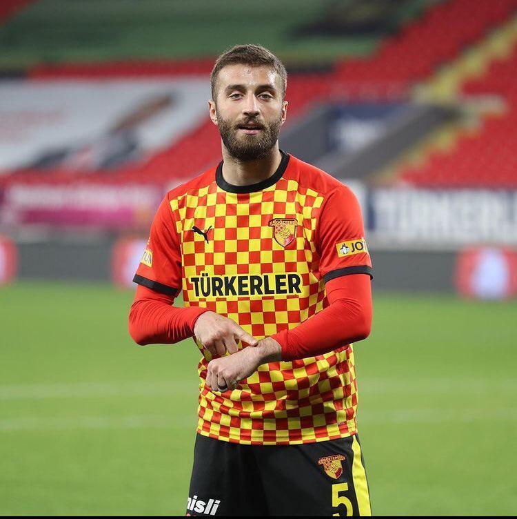 Son dakika Galatasaray Aytaç Kara ve Alpaslan Öztürk transferini açıklıyor