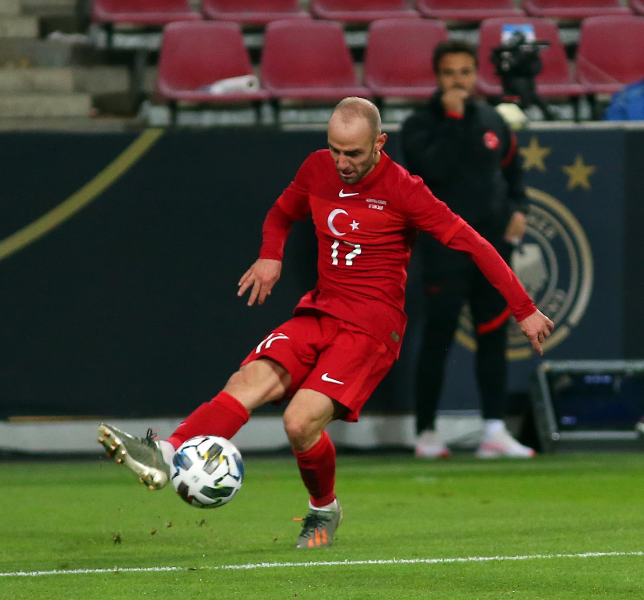 Son dakika Şenol Güneş, Türkiyenin EURO 2020 kadrosunu belirledi Milli Takımdan çıkarılan 4 oyuncu...