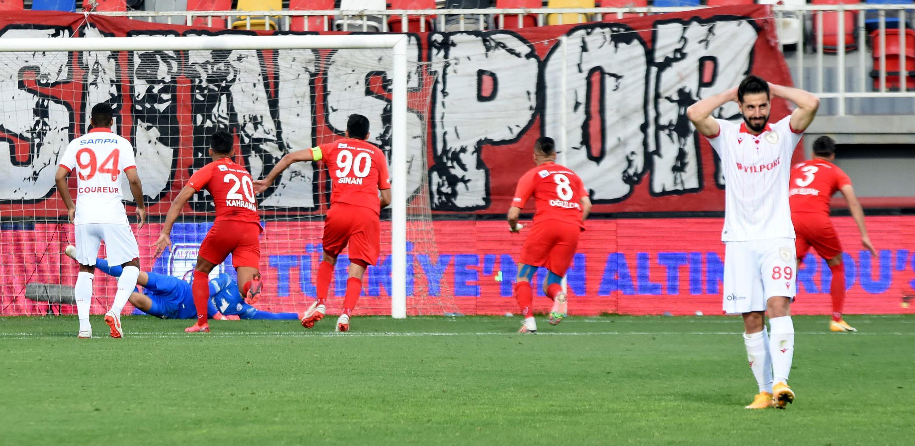 (ÖZET) Altınordu - Samsunspor maç sonucu: 1-0