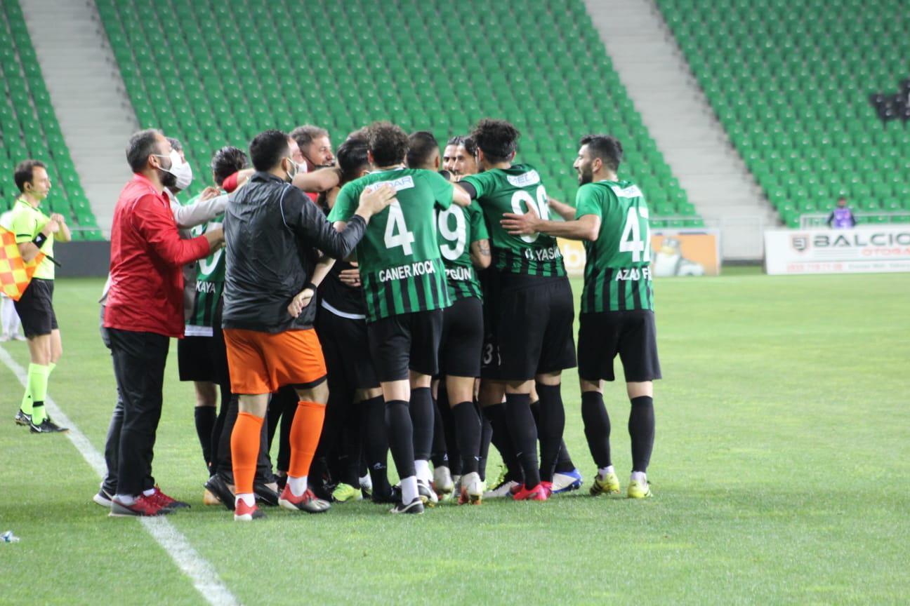 (ÖZET) Sakaryaspor - Van Spor FK maç sonucu: 2-0